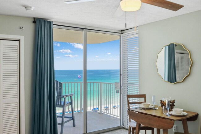 Foto del edificio - 10517 Front Beach Rd