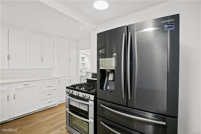 Building Photo - 3 br, 1 bath House - 331 N Olive St