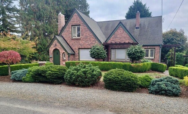 Building Photo - Old Town Poulsbo....Charming Brick Tudor w...