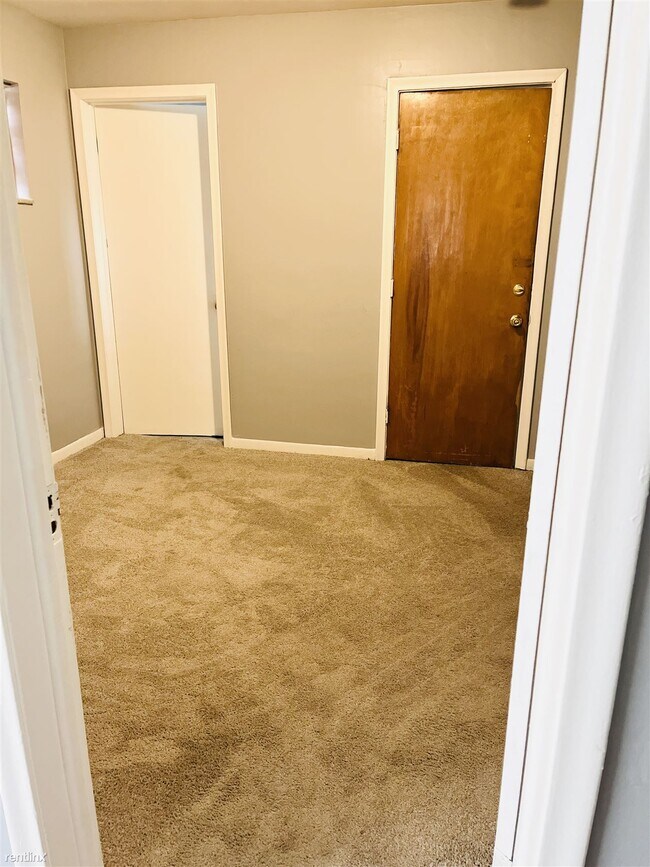 Building Photo - 1 br, 1 bath Duplex - 20712 Moross Rd