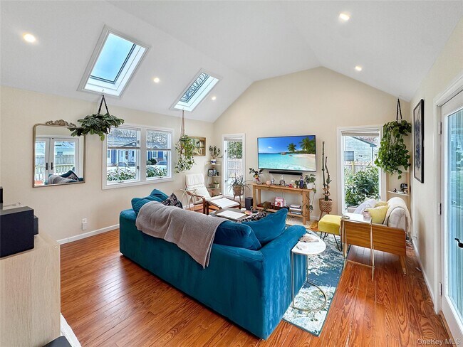 Foto del edificio - 120 Clinton Ave