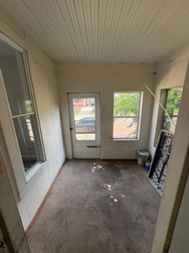 Foto del edificio - 4 bedroom single family home in Peoria for Rent