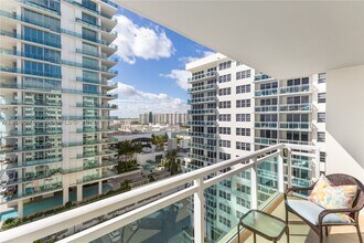 Building Photo - 6917 Collins Ave