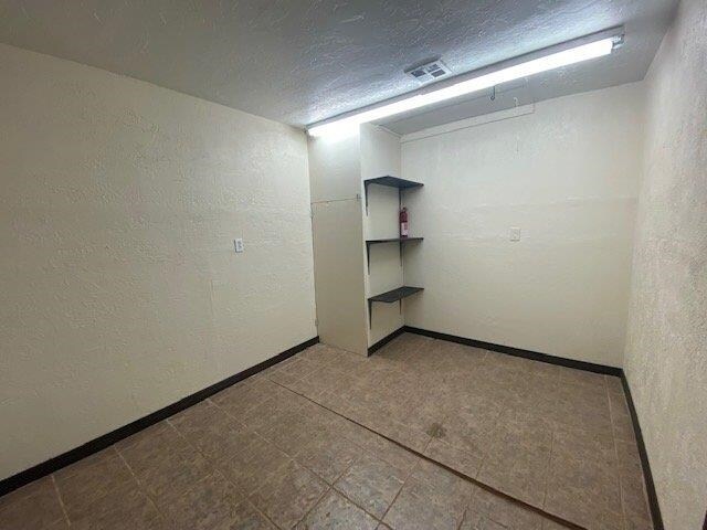 Foto del edificio - 6105 SE Bishop Rd