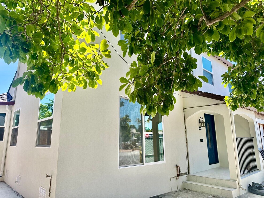 Foto principal - Beautiful, Brand New Sunnyvale Home -Walk ...