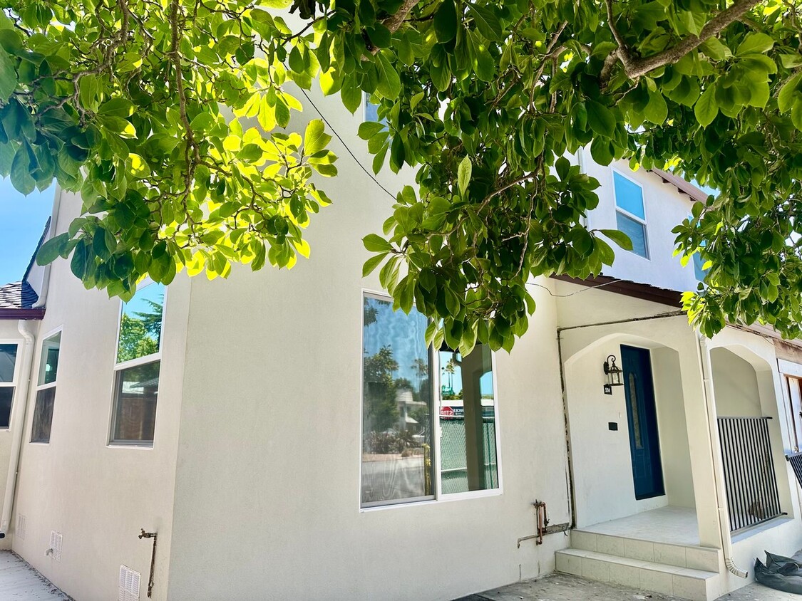 Primary Photo - Beautiful, Brand New Sunnyvale Home -Walk ...