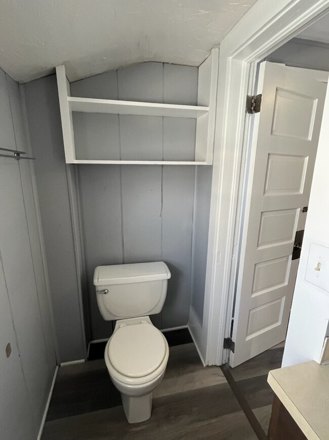 Building Photo - 333 W Washington Ave