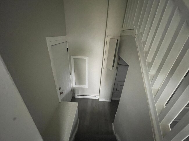 Foto del edificio - 1322 Brownell Ave