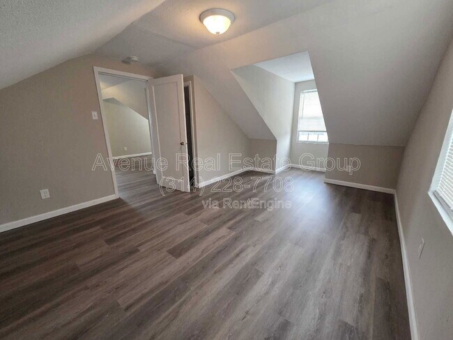 Foto del edificio - 1131 N Florissant Rd