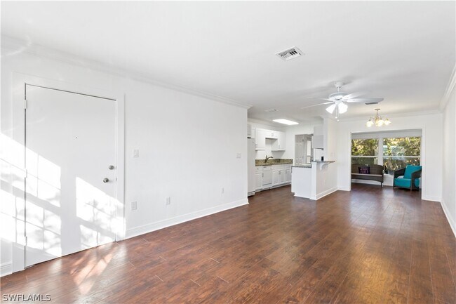Foto del edificio - 861 Courtington Ln