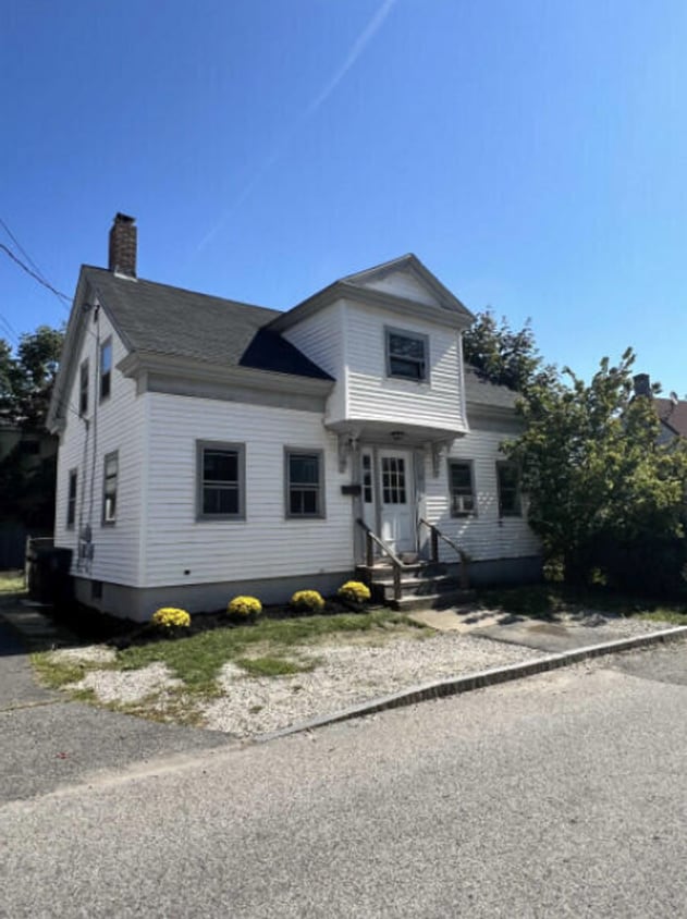 Photo - Charming 3-Bedroom Historic Home with Modern Comforts in Prime Saco Location – 43 Green St