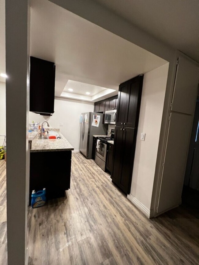 Foto del edificio - Beautiful 2 BD, 2 BA First Floor Condo at ...