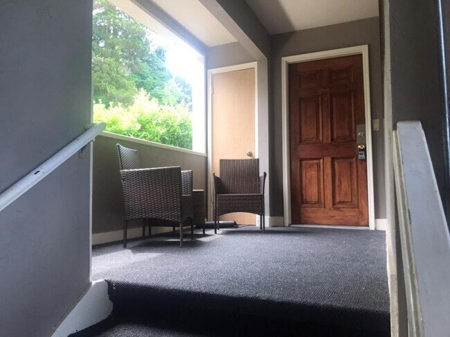 Foto del edificio - 3 bedroom in Des Moines WA 98168