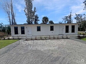 Building Photo - 3200 Placida Rd