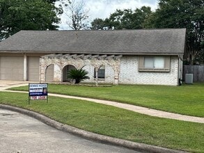 Building Photo - 16338 Autumn Wind Dr
