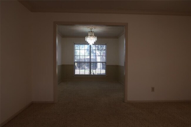 Building Photo - 2116 Galleon Dr