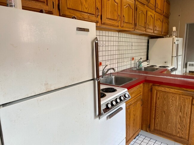 Building Photo - 354 Marlborough St