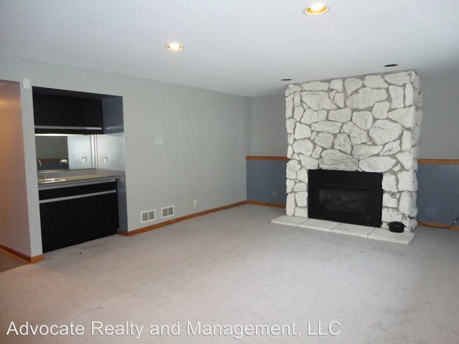 Building Photo - 3 br, 3 bath House - 20129 Sequoia Ave.