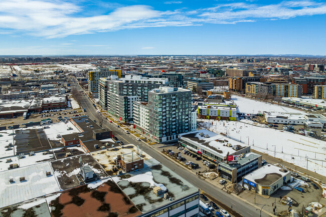 Photo aérienne - Rouge Condos Phase 5