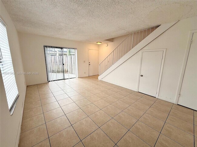 Foto del edificio - 2410 NW 52nd Ave