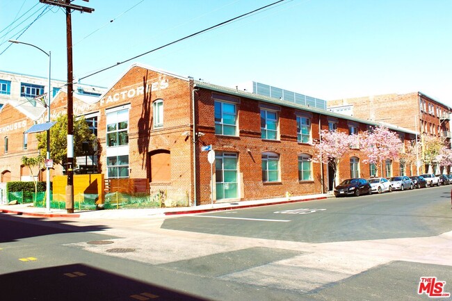 Foto del edificio - 527 Molino St