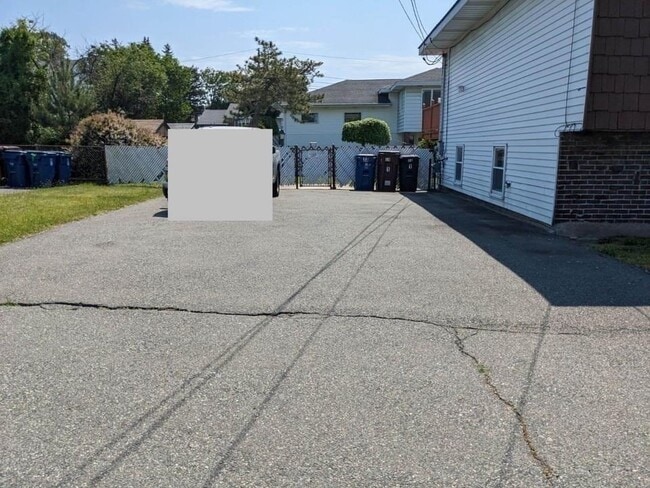 Building Photo - 14 Michael Road Unit Main