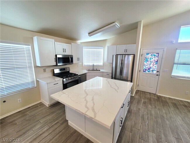 Building Photo - 8224 James Grayson Dr