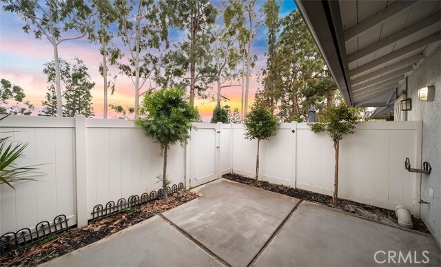 Foto del edificio - 6567 Woodburn Ln