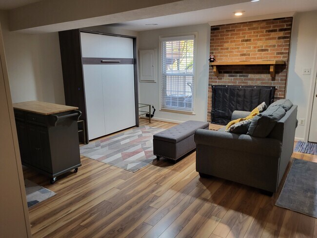 Foto del edificio - 1593 Autumn Ridge Cir