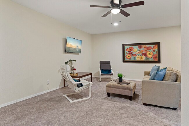 Foto del edificio - 1315 Rockbrook Dr
