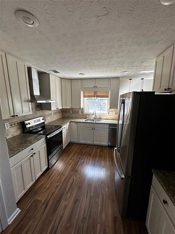 Foto del edificio - 3924 Riverstone Dr