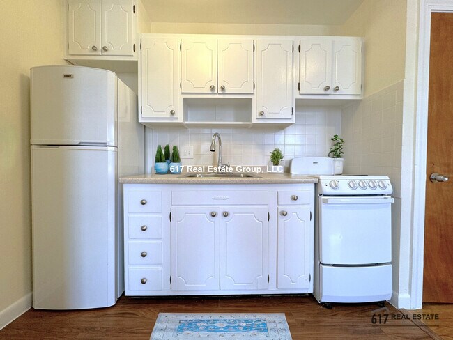 Foto del edificio - 172 N Beacon St