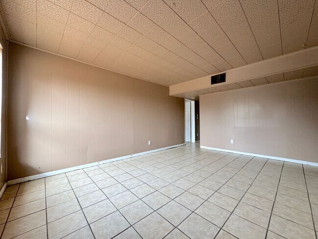 Foto del edificio - Northeast El Paso 4 Bed 2 Bath  Refrig A/C