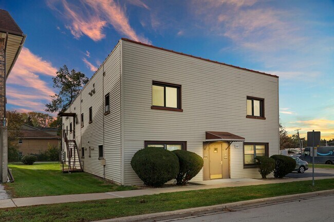 Foto del edificio - 4903 Spencer Ave