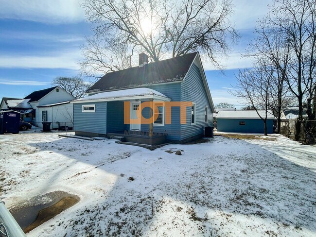 Foto del edificio - 603 Cedar Lane Rd