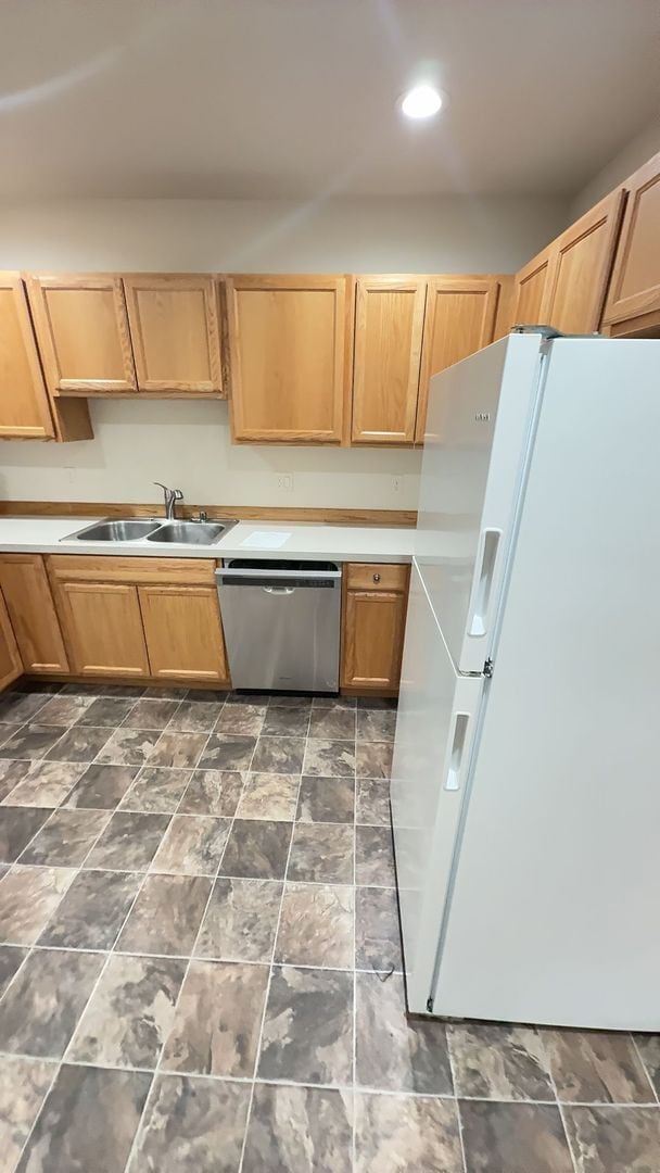 Building Photo - PRELEASING NOW! 6 bed/2 bath House! Walking Distance to WWU!