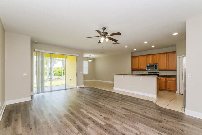 Building Photo - 569 Bimini Bay Blvd