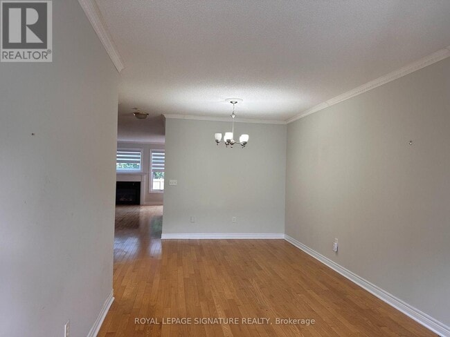 Building Photo - 2295 Rochester Cir