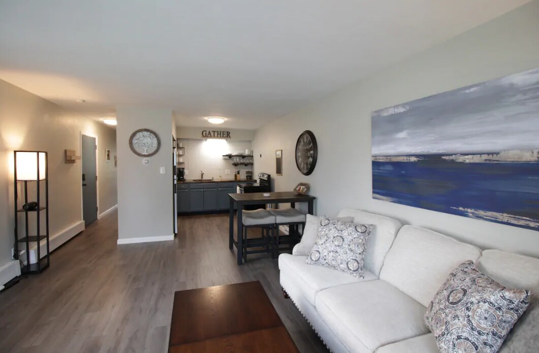 Foto principal - 328 N Maple Ave