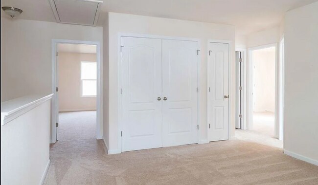 Foto del edificio - 7004 Amberly Hills Rd