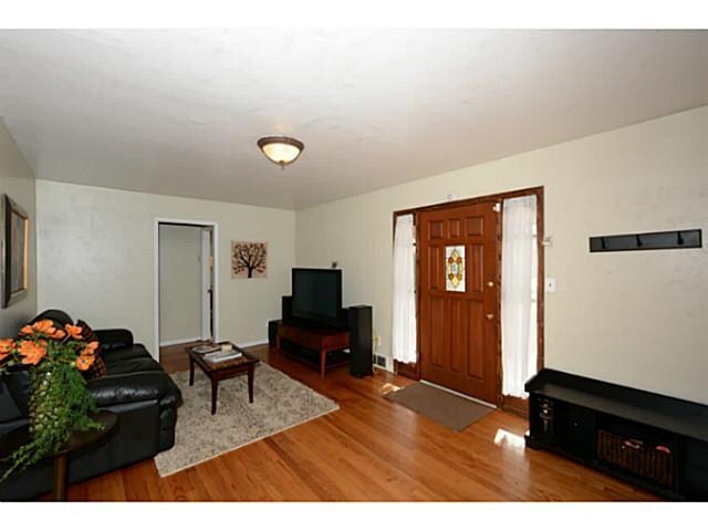 Building Photo - 2825 Lakeside Dr