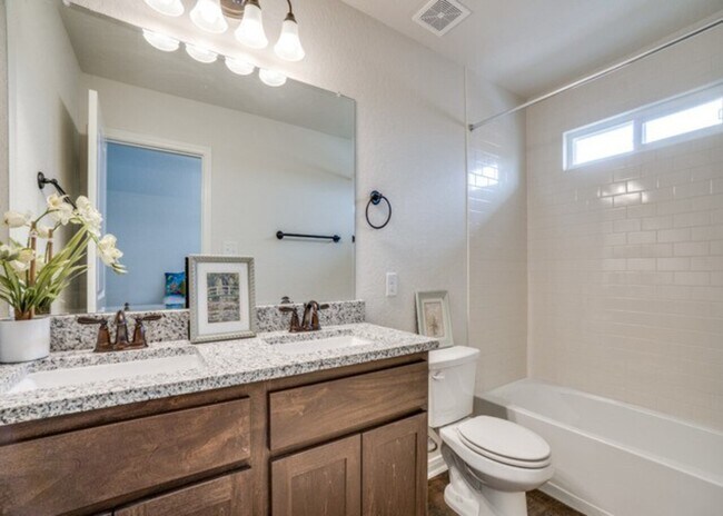 Foto del edificio - 10344 Lynwood Creek