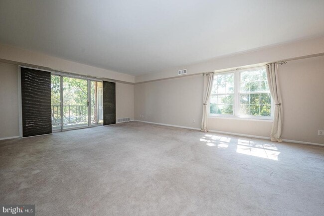 Building Photo - 103 Drummers Ln