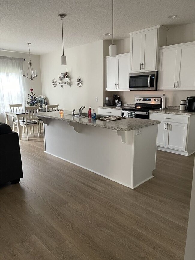 Foto del edificio - 4bd/2ba HOME FOR RENT IN LUDOWICI!