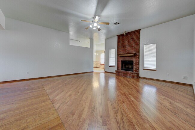 Foto del edificio - 2809 E Lake Dr