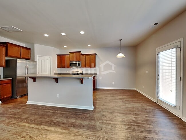 Foto del edificio - 4489 Middletown Dr