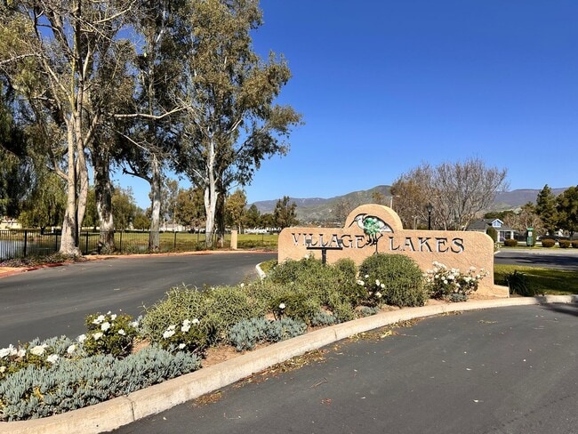 2bd/2ba Home - Village Lakes Community - 2bd/2ba Home - Village Lakes Community