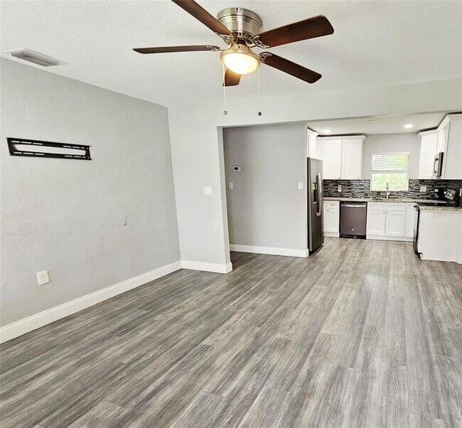 Foto del edificio - 4803 Roush Ave