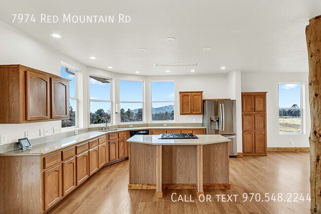 Building Photo - 7974 Red Mountain Rd