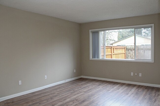 Building Photo - 4609-4609 NE Killingsworth St